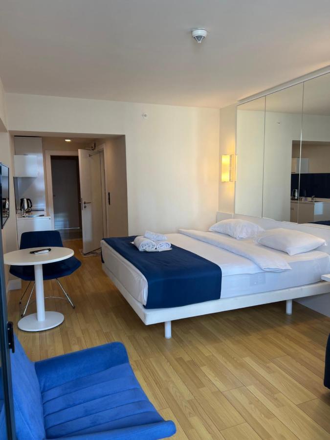Orbi City Aparthotel Black Sea View Batumi Exteriör bild