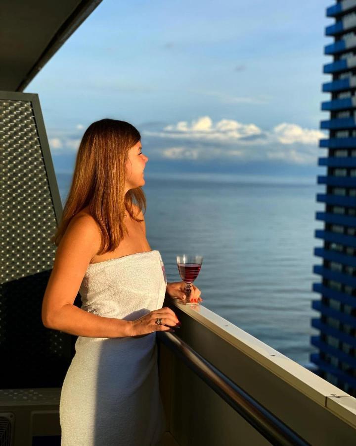 Orbi City Aparthotel Black Sea View Batumi Exteriör bild