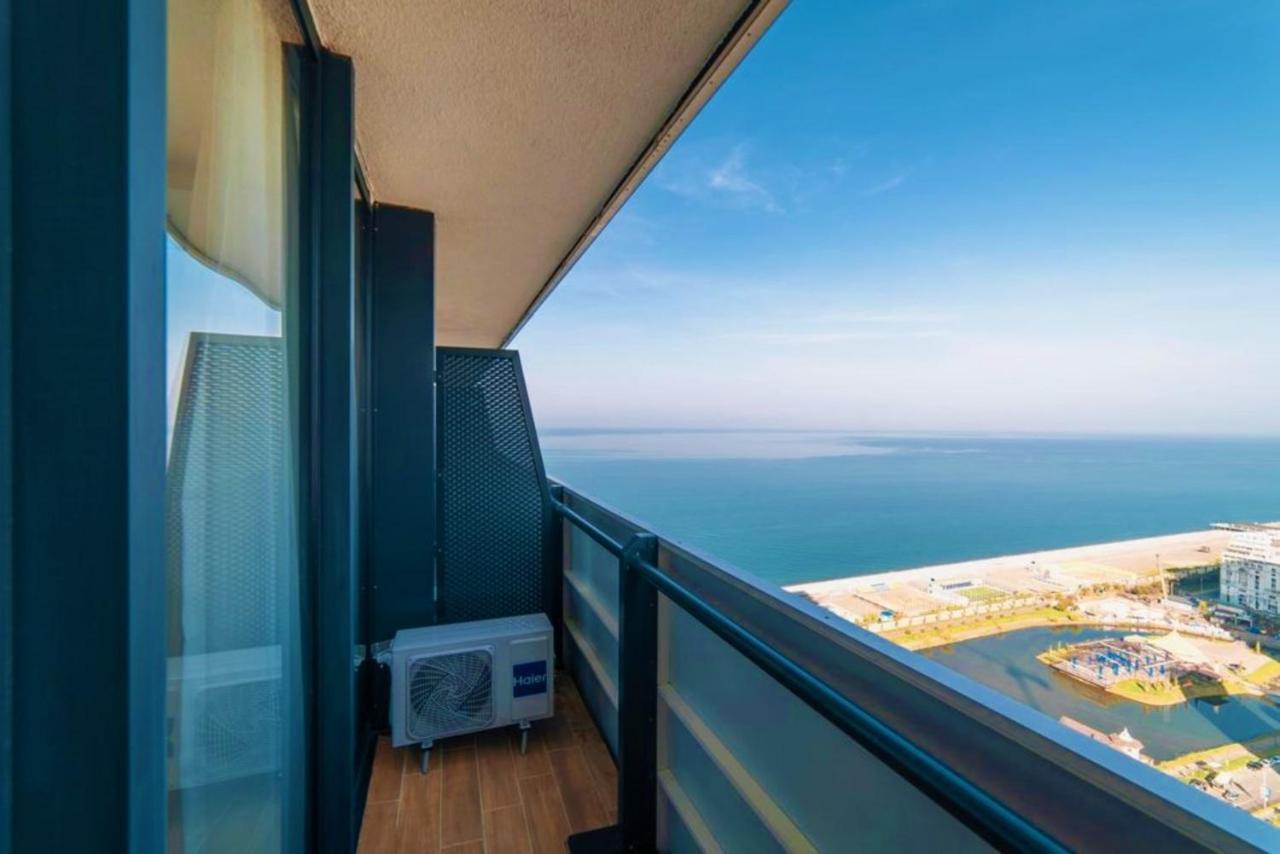 Orbi City Aparthotel Black Sea View Batumi Exteriör bild