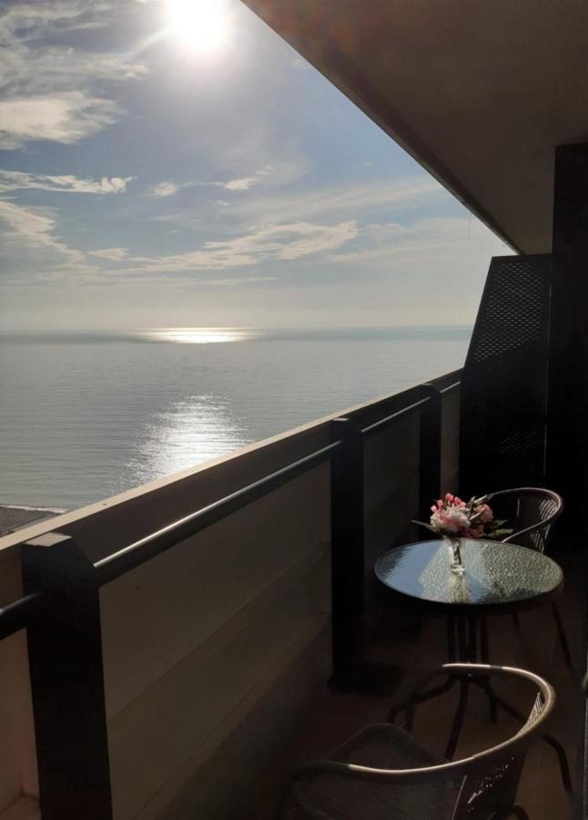 Orbi City Aparthotel Black Sea View Batumi Exteriör bild